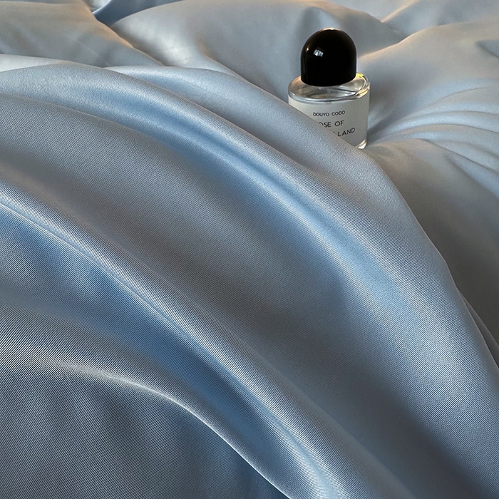 91家纺网 家纺一手货源 找家纺 缦绣阁家纺  2026新款夏季轻奢水洗冰丝四件套真丝简约纯色被罩被套学生宿舍三件套-洛可可系列 洛可可-天空兰+芝士