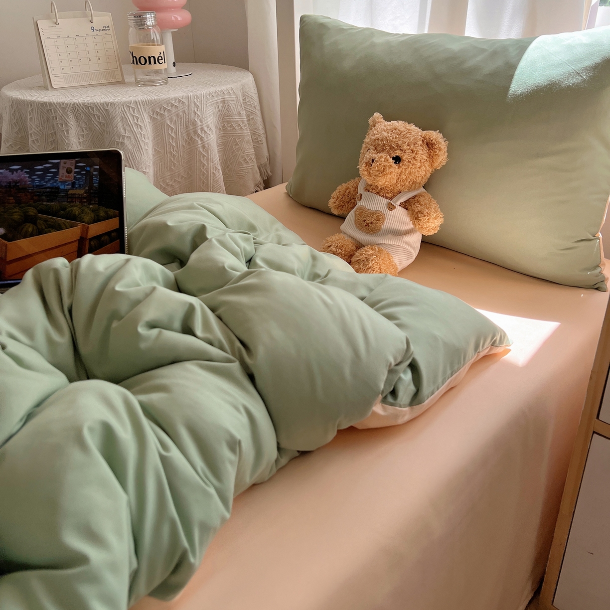 91家纺网 家纺一手货源 找家纺 缦绣阁家纺 2026新款亲肤水洗棉纯色四件套床单被罩被套单件学生宿舍上下铺单人三件套 浅绿浅驼