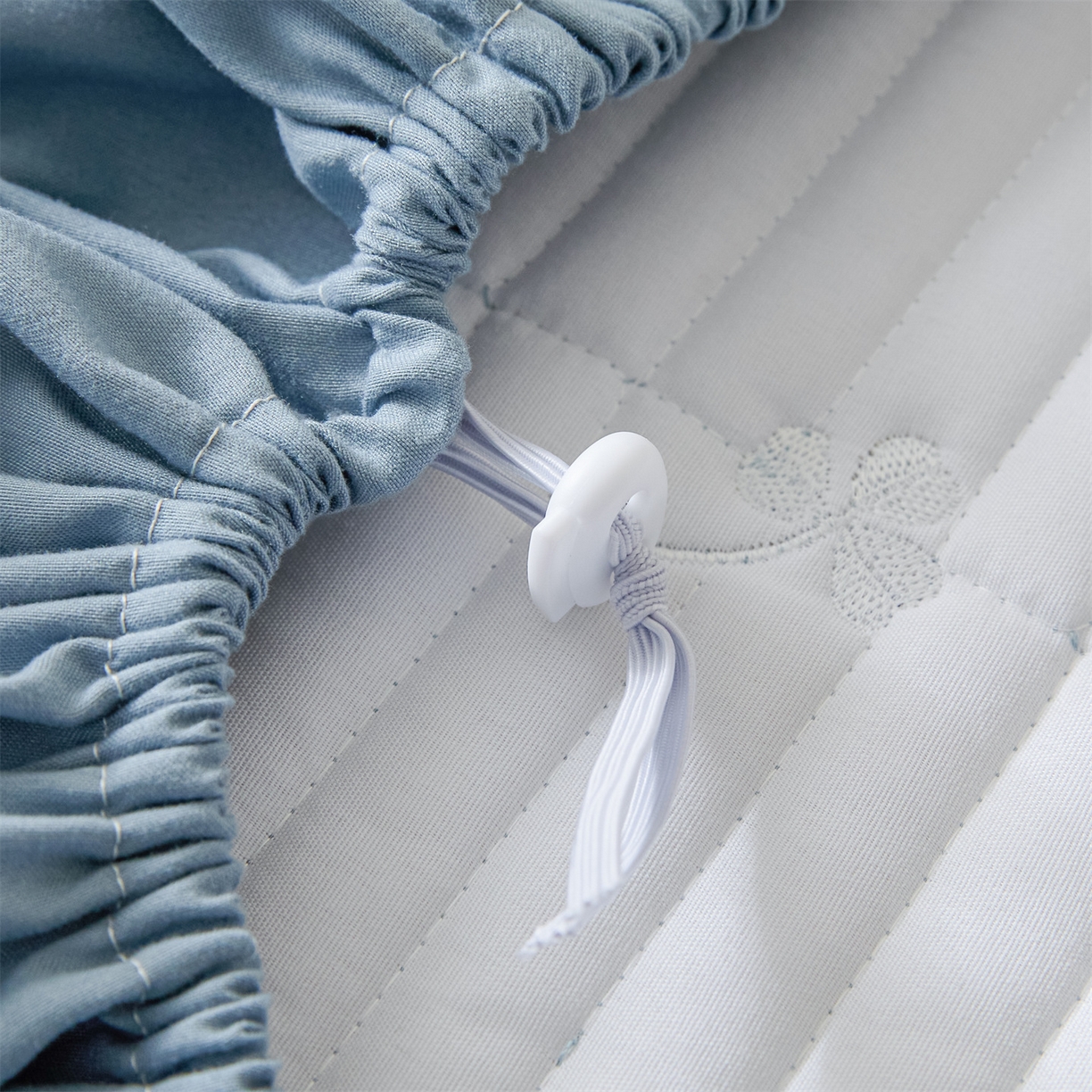 91家纺网 家纺一手货源 找家纺 居眠 2026新款三叶草刺绣棉花防水单床笠床笠单件 三叶草-蓝