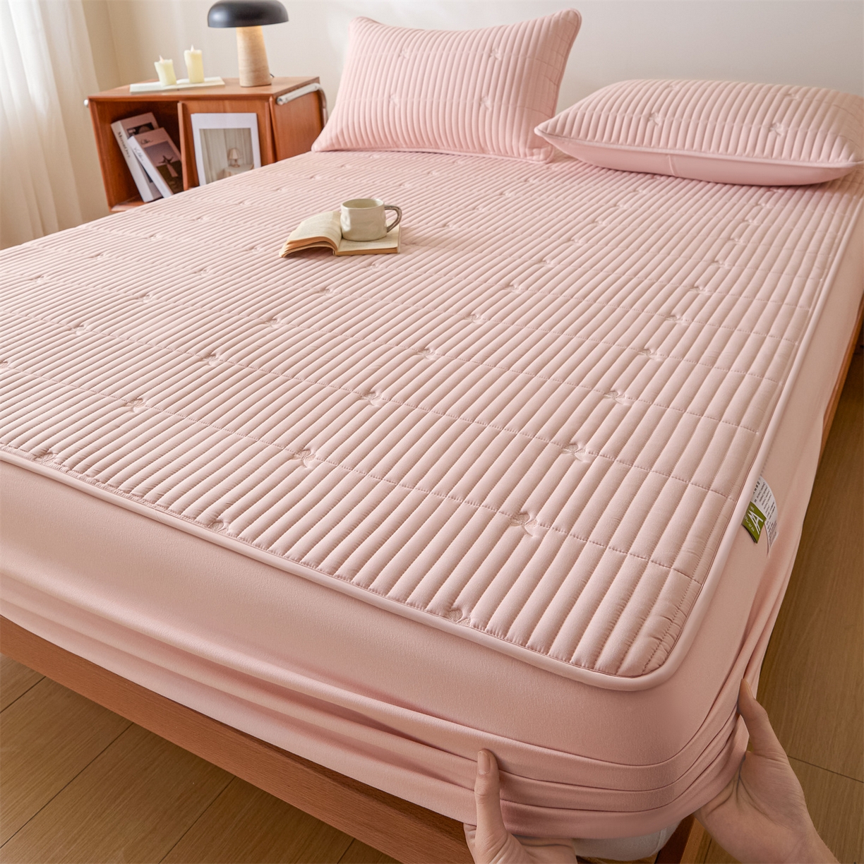 91家纺网 家纺一手货源 找家纺 居眠 2026新款三叶草刺绣棉花防水单床笠床笠单件 三叶草-粉