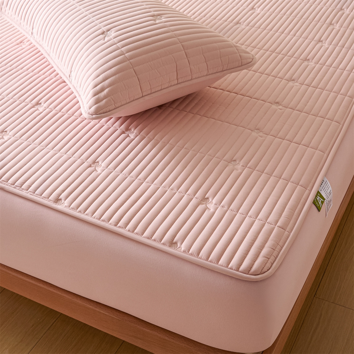 91家纺网 家纺一手货源 找家纺 居眠 2026新款三叶草刺绣棉花防水单床笠床笠单件 三叶草-粉