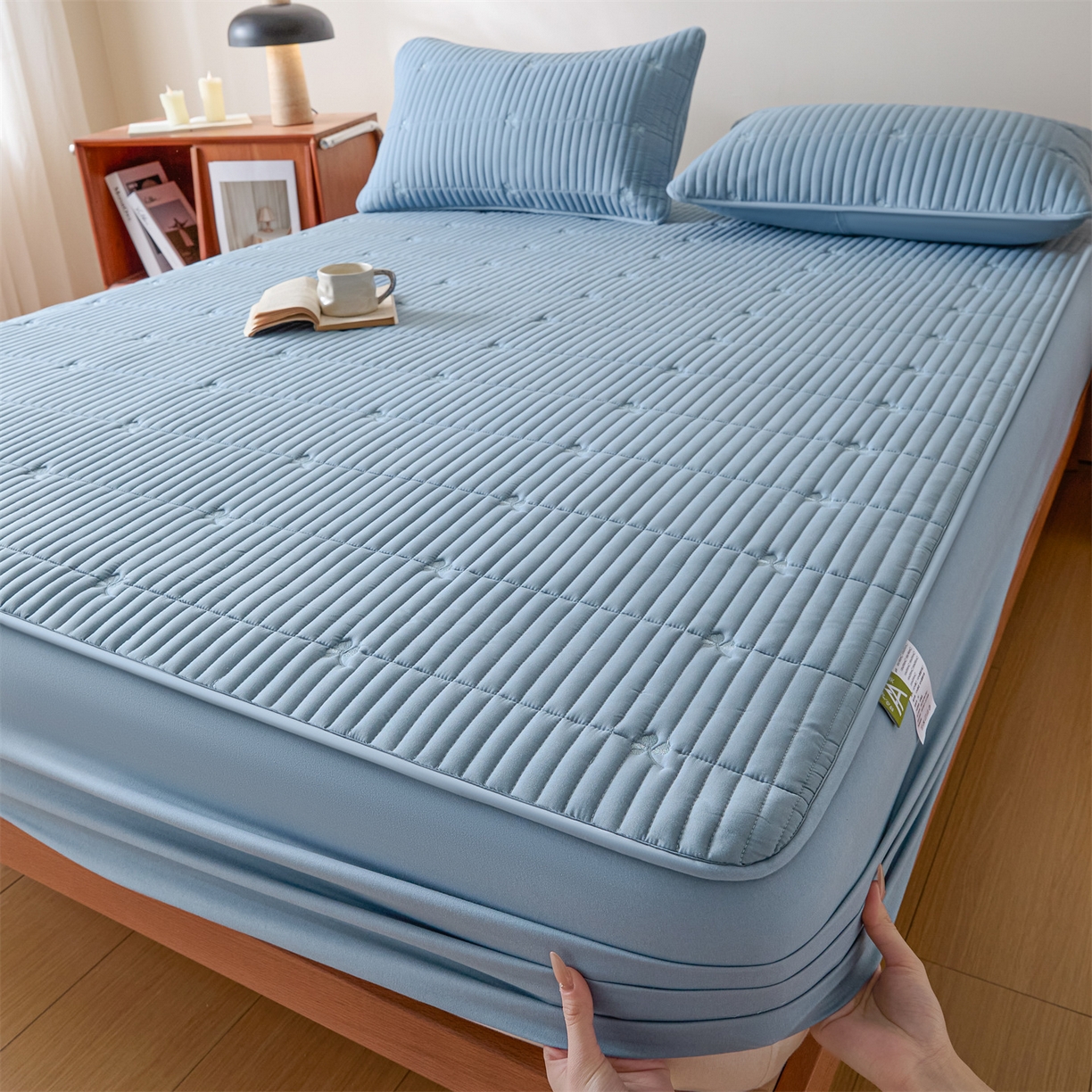 91家纺网 家纺一手货源 找家纺 居眠 2026新款三叶草刺绣棉花防水单床笠床笠单件 三叶草-蓝