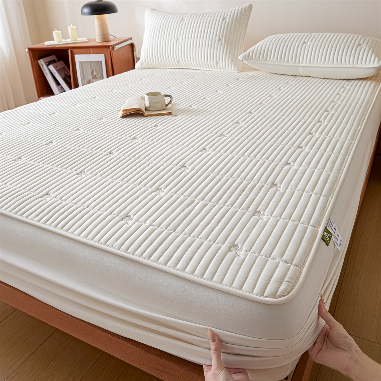 91家纺网 家纺一手货源 找家纺 居眠 2026新款三叶草刺绣棉花防水单床笠床笠单件 三叶草-白