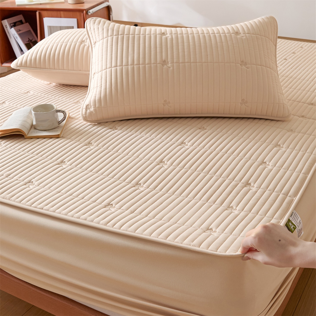 91家纺网 家纺一手货源 找家纺 居眠 2026新款三叶草刺绣棉花防水单床笠床笠单件 三叶草-卡