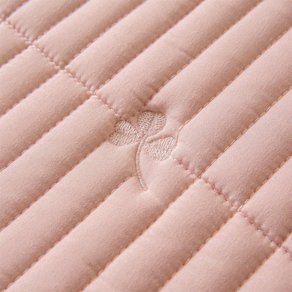 91家纺网 家纺一手货源 找家纺 居眠 2026新款三叶草刺绣棉花防水单床笠床笠单件 三叶草-粉