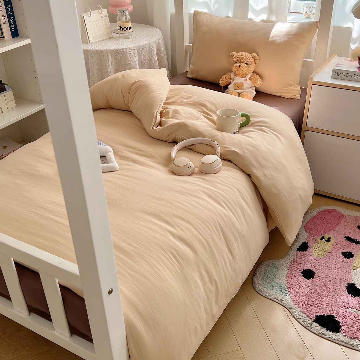 91家纺网 家纺一手货源 找家纺 缦绣阁家纺 2026新款亲肤水洗棉纯色四件套床单被罩被套单件学生宿舍上下铺单人三件套 浅驼深咖