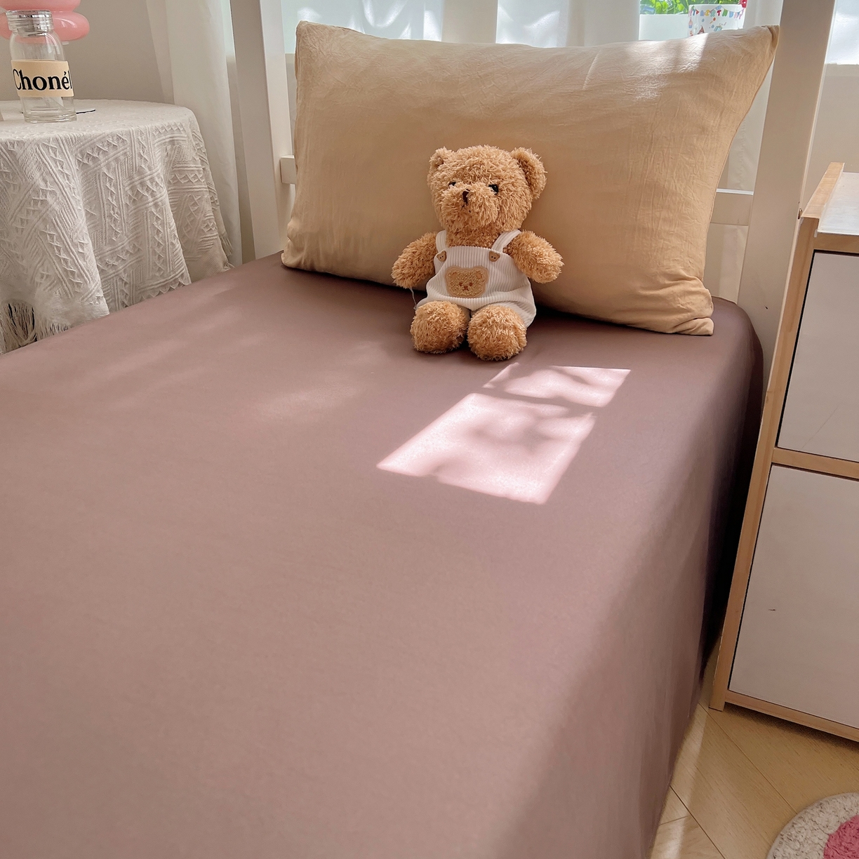 91家纺网 家纺一手货源 找家纺 缦绣阁家纺 2026新款亲肤水洗棉纯色四件套床单被罩被套单件学生宿舍上下铺单人三件套 浅驼深咖