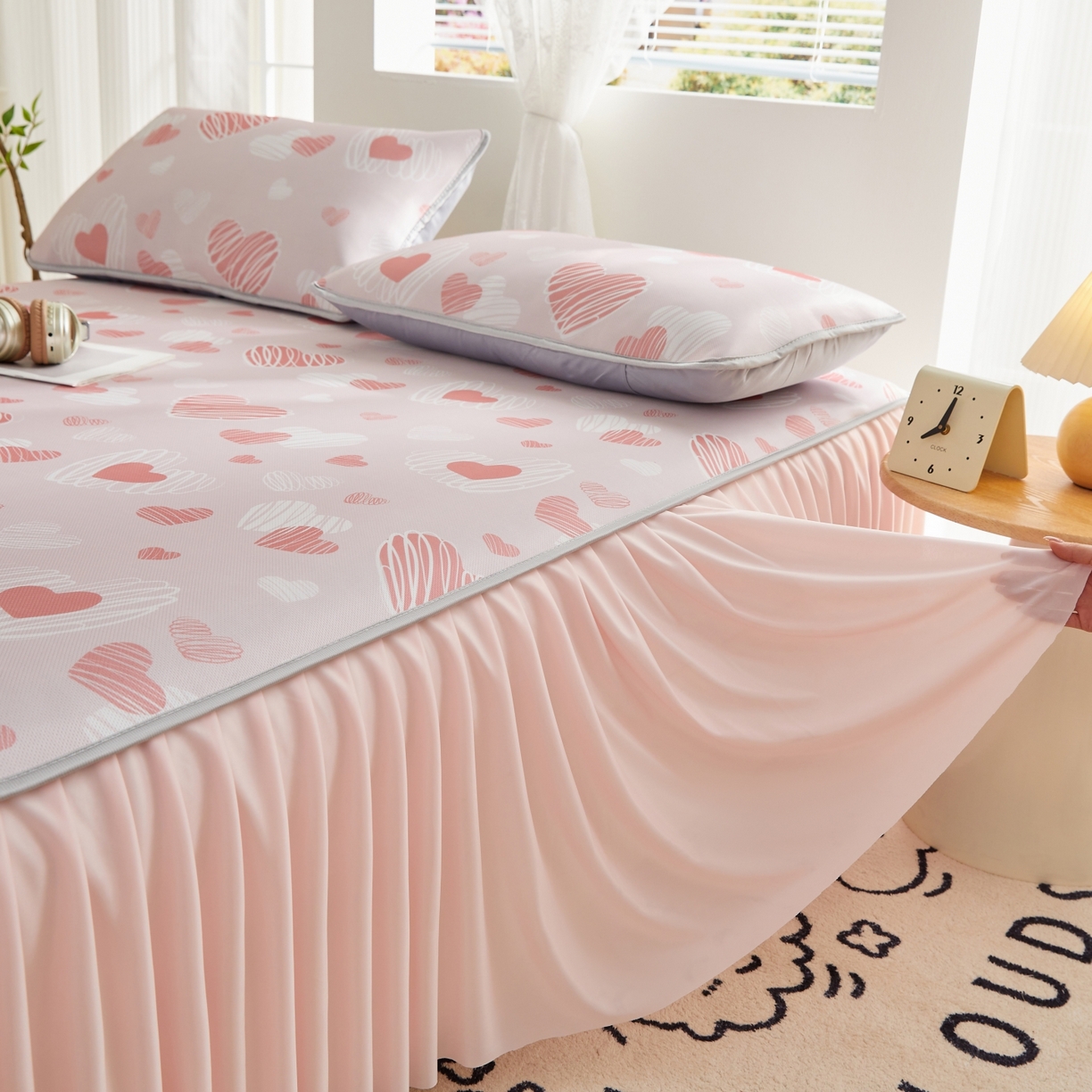 91家纺网 家纺一手货源 找家纺 优莱床垫 2026新款冰丝复合抗菌凉席床裙款 心心相印凉席床裙