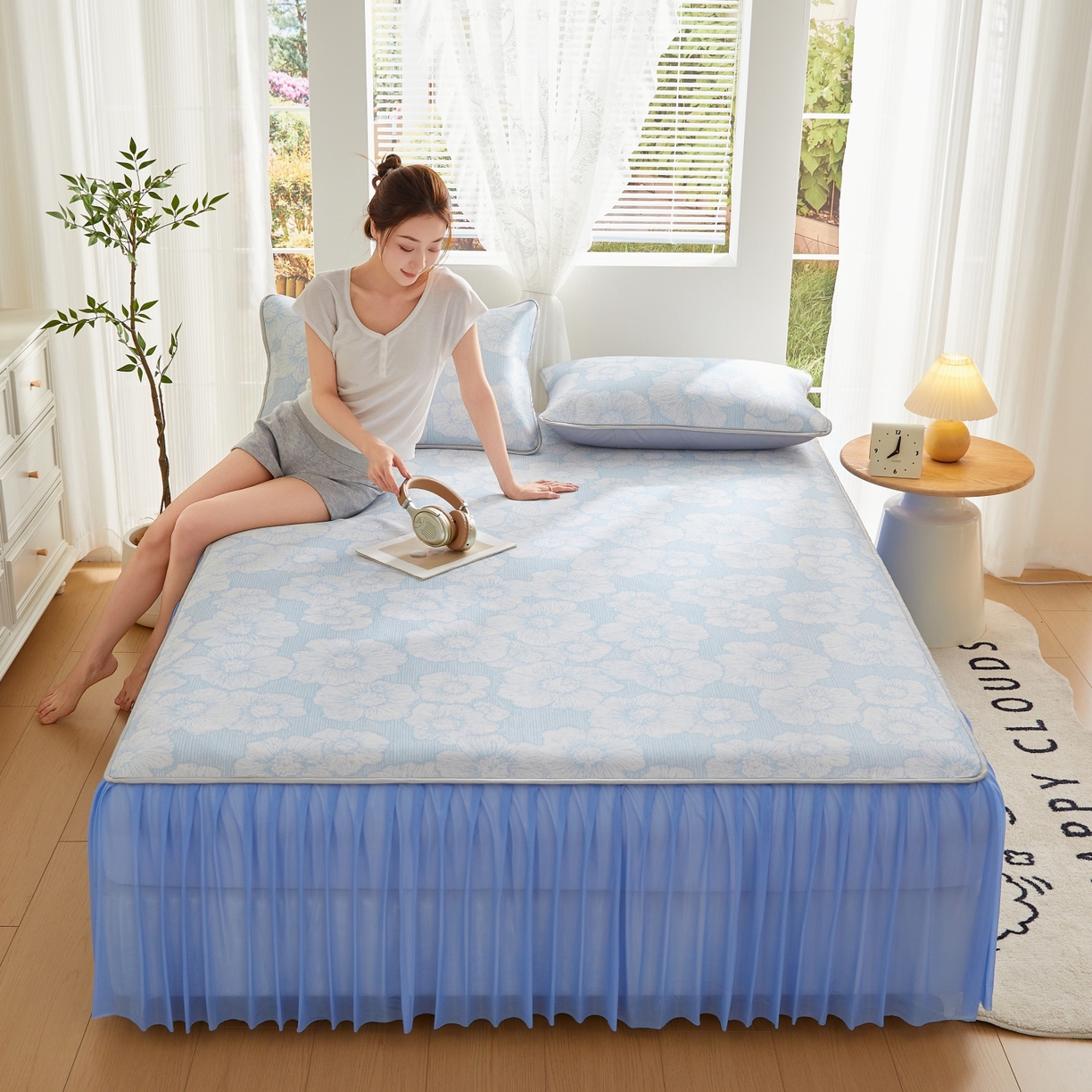 91家纺网 家纺一手货源 找家纺 优莱床垫 2026新款冰丝复合抗菌凉席床裙款 蓝茵大花凉席床裙