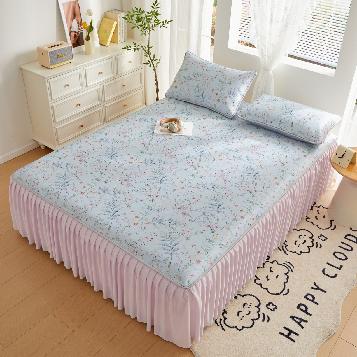 91家纺网 家纺一手货源 找家纺 优莱床垫 2026新款冰丝复合抗菌凉席床裙款 粉黛碎花凉席床裙