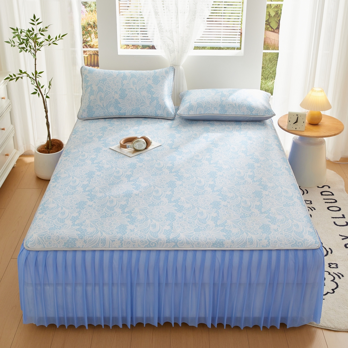 91家纺网 家纺一手货源 找家纺 优莱床垫 2026新款冰丝复合抗菌凉席床裙款 清羽冰蓝凉席床裙