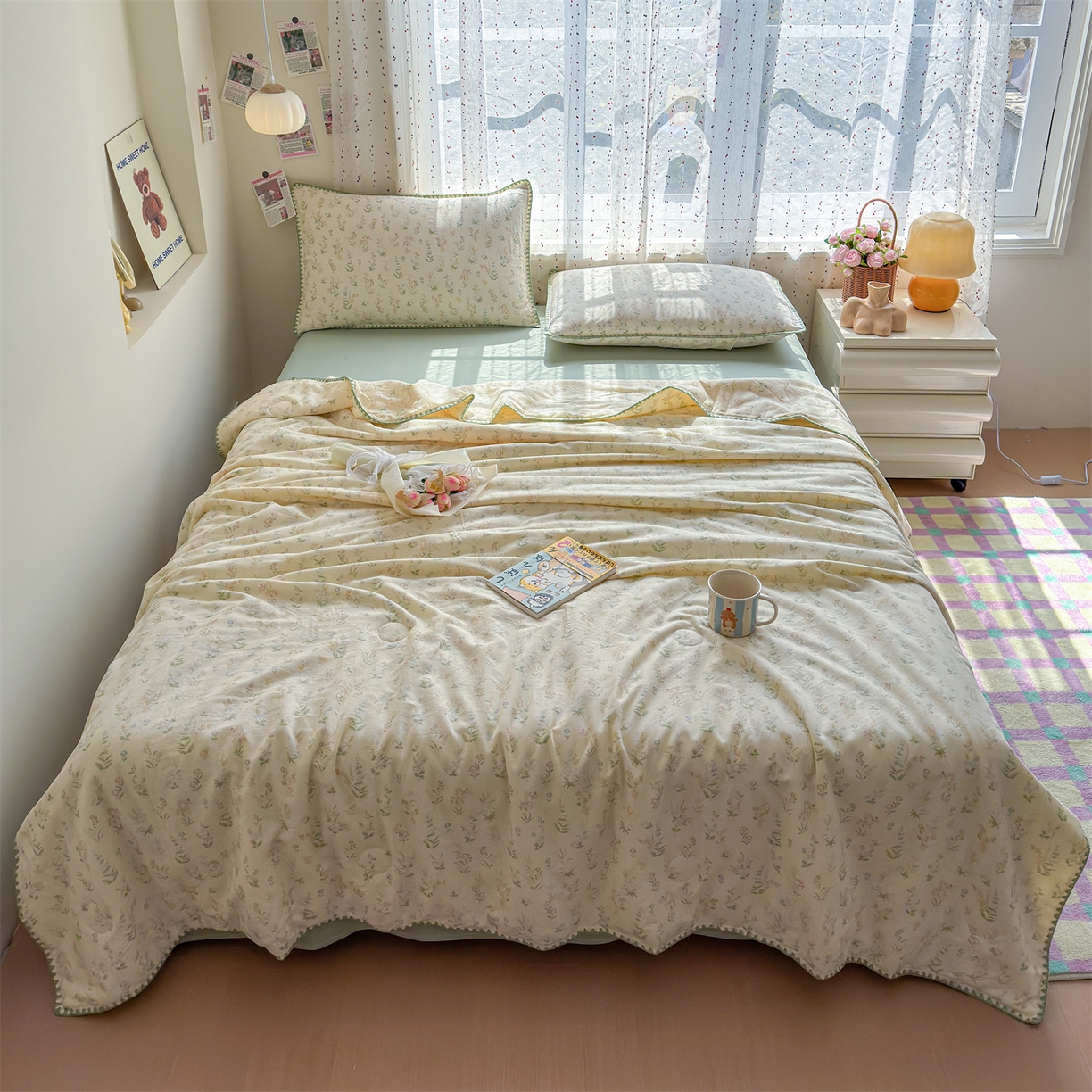 91家纺网 家纺一手货源 找家纺 被窝家纺 2026春夏新款贝壳边全棉双层纱大豆夏凉被空调被夏被四件套 蓝风铃