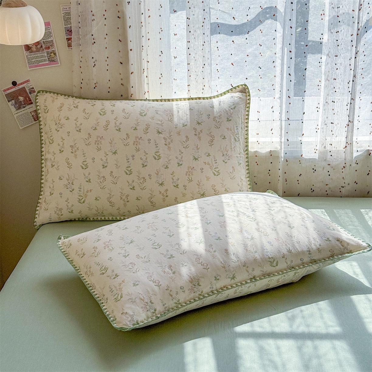 91家纺网 家纺一手货源 找家纺 被窝家纺 2026春夏新款贝壳边全棉双层纱大豆夏凉被空调被夏被四件套 蓝风铃