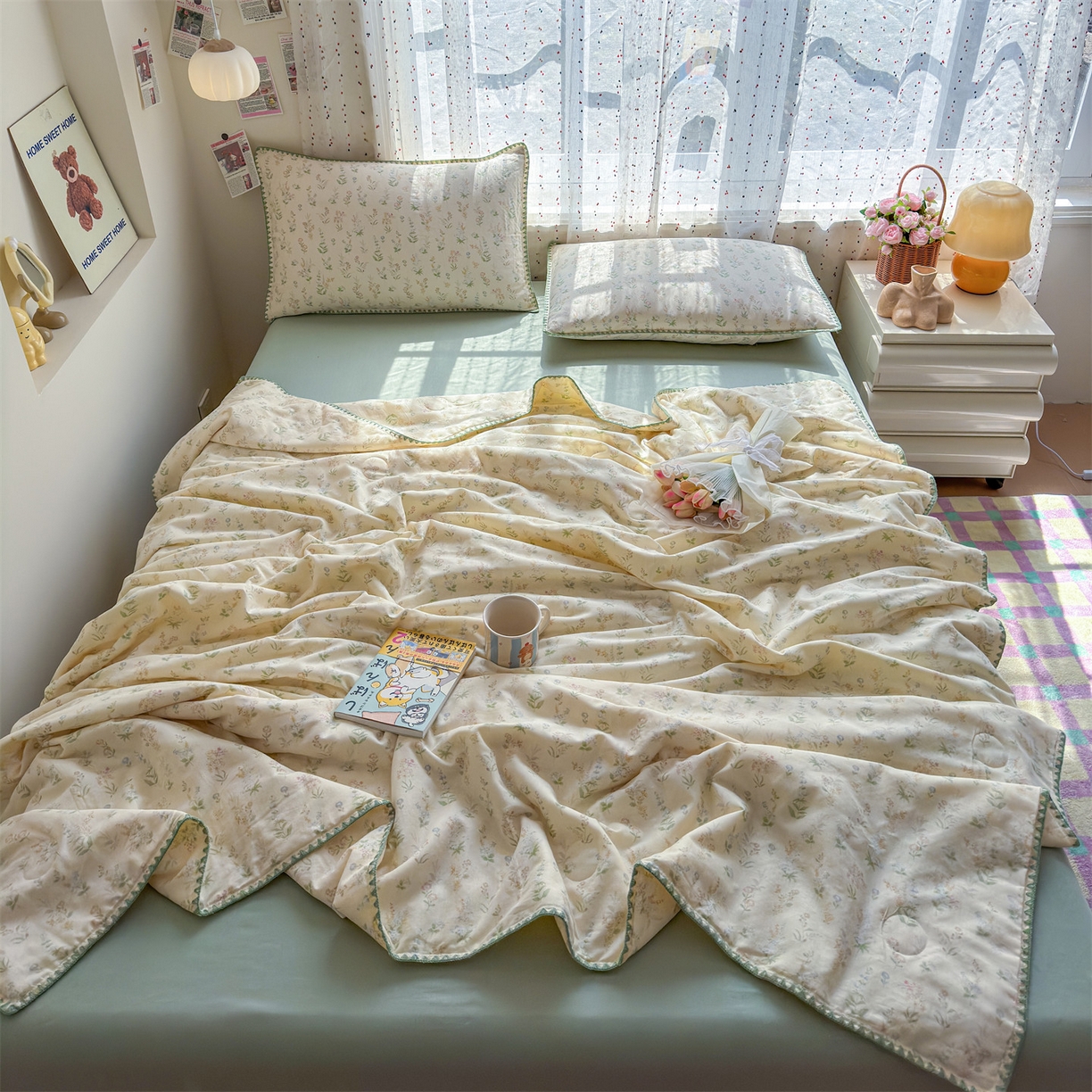 91家纺网 家纺一手货源 找家纺 被窝家纺 2026春夏新款贝壳边全棉双层纱大豆夏凉被空调被夏被四件套 蓝风铃