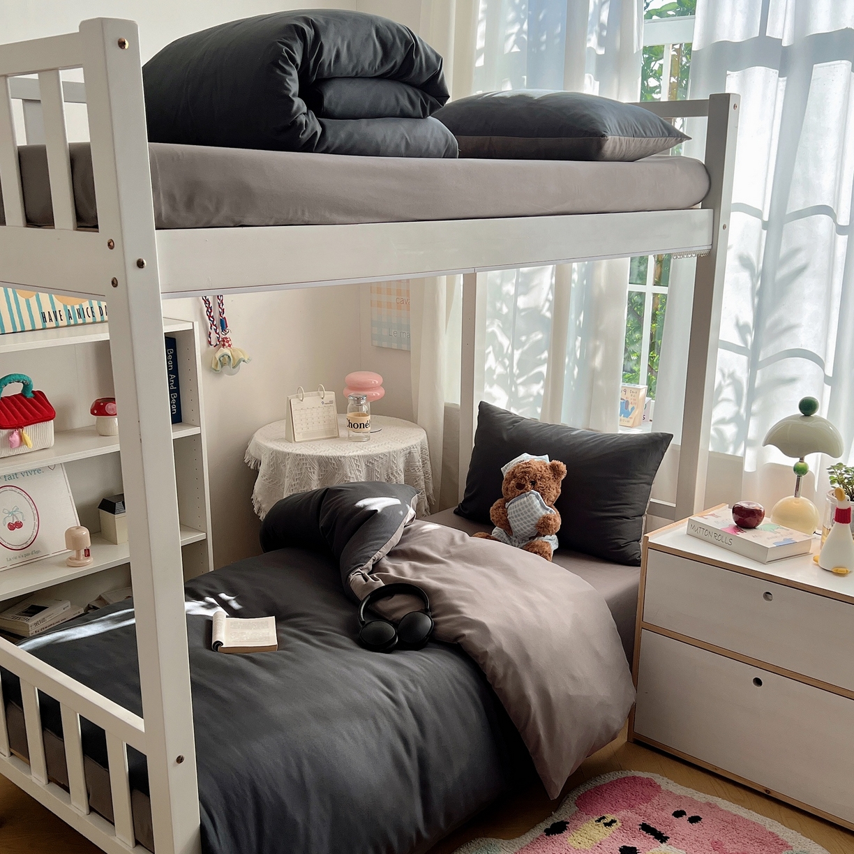 91家纺网 家纺一手货源 找家纺 缦绣阁家纺 2026新款亲肤水洗棉纯色四件套床单被罩被套单件学生宿舍上下铺单人三件套 深灰浅灰