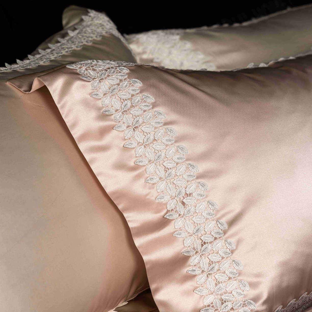 91家纺网 家纺一手货源 找家纺 馨蕊家居 2026春夏新款100s全棉纯棉高精密四件套-知意 知意-蔷薇粉