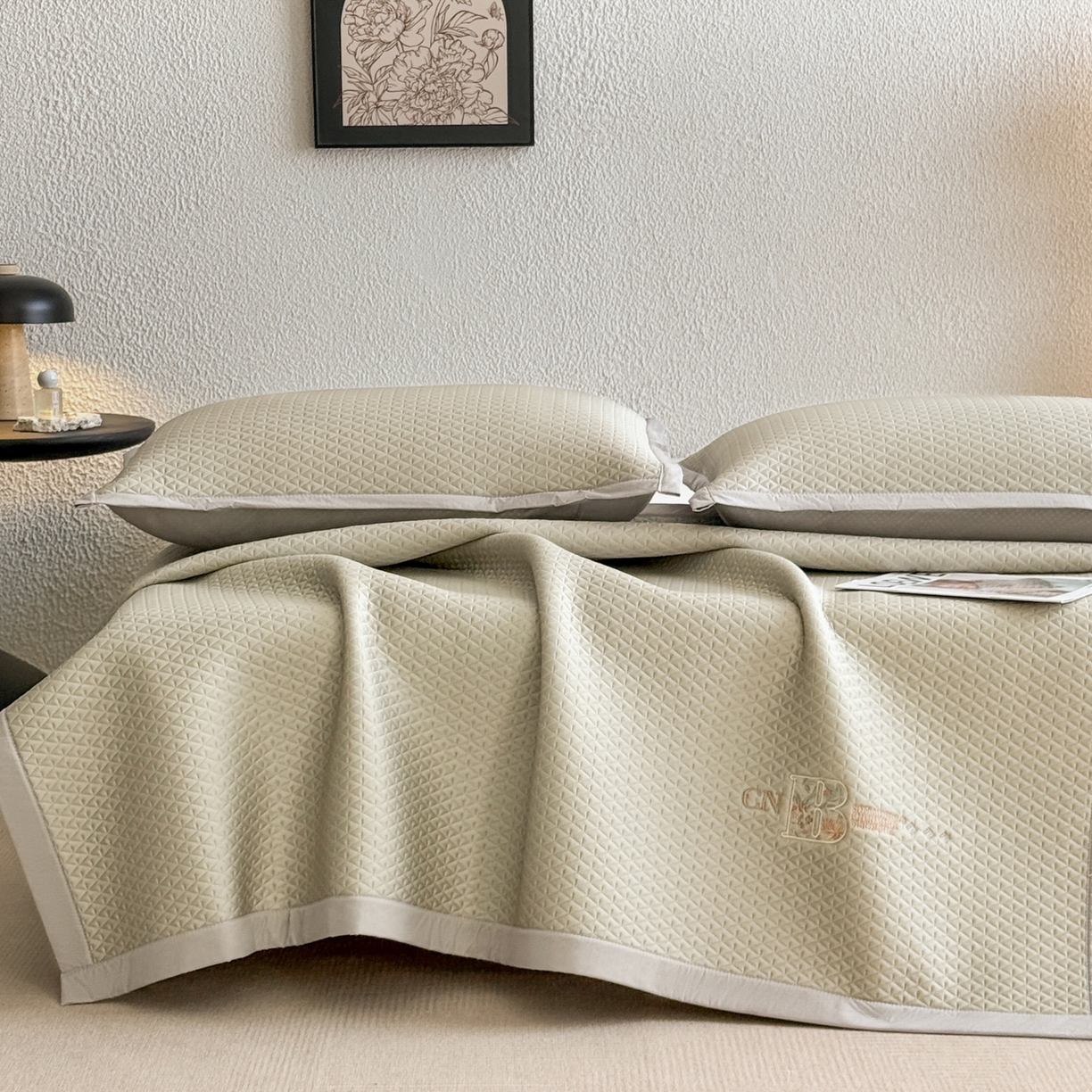 91家纺网 家纺一手货源 找家纺 鑫姿席业 2026新款A类PE凉感抗菌席凉席席子-几何花静系列 几何花境-咖（床垫款）