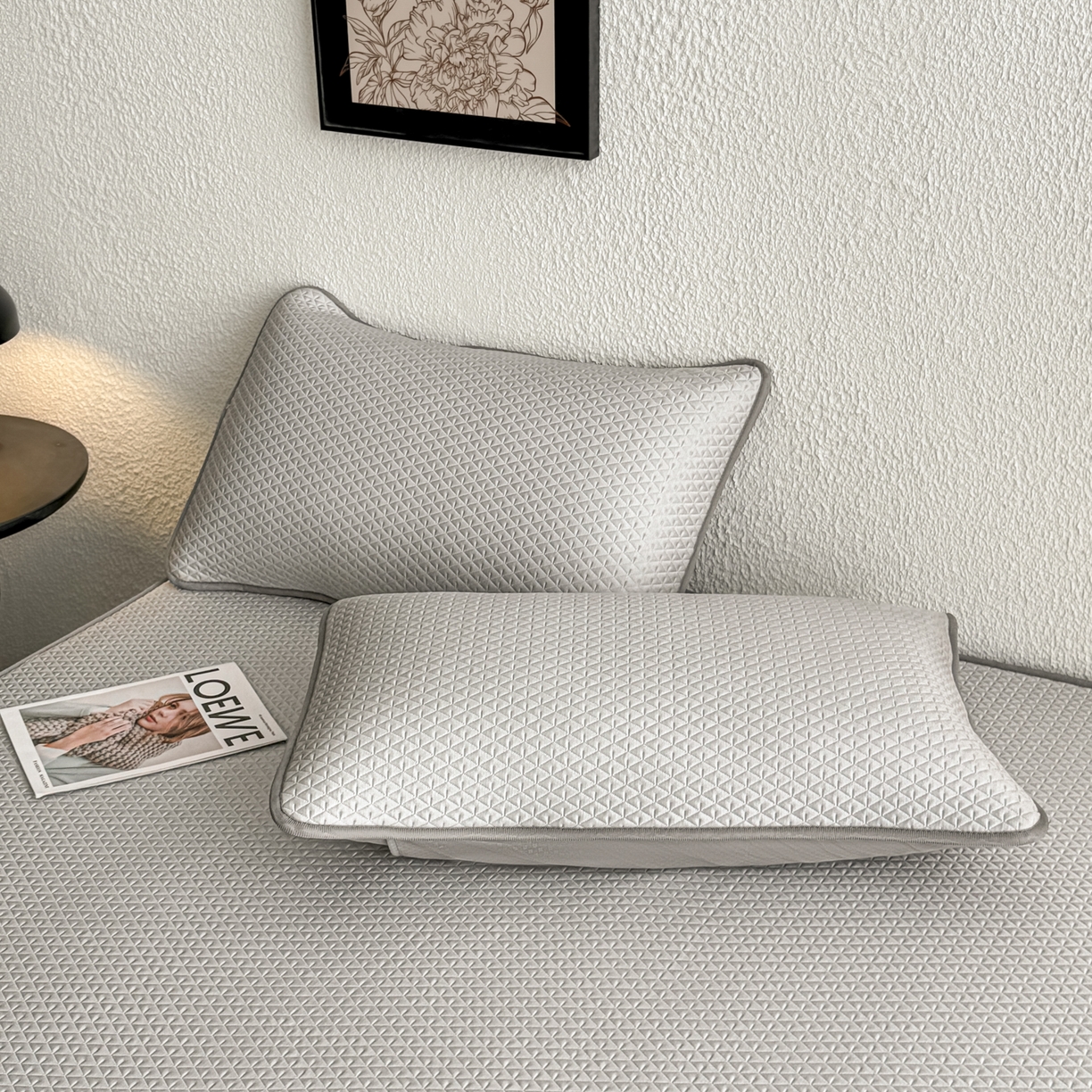 91家纺网 家纺一手货源 找家纺 鑫姿席业 2026新款A类PE凉感抗菌席凉席席子-几何花静系列 几何花境-灰（床笠款）