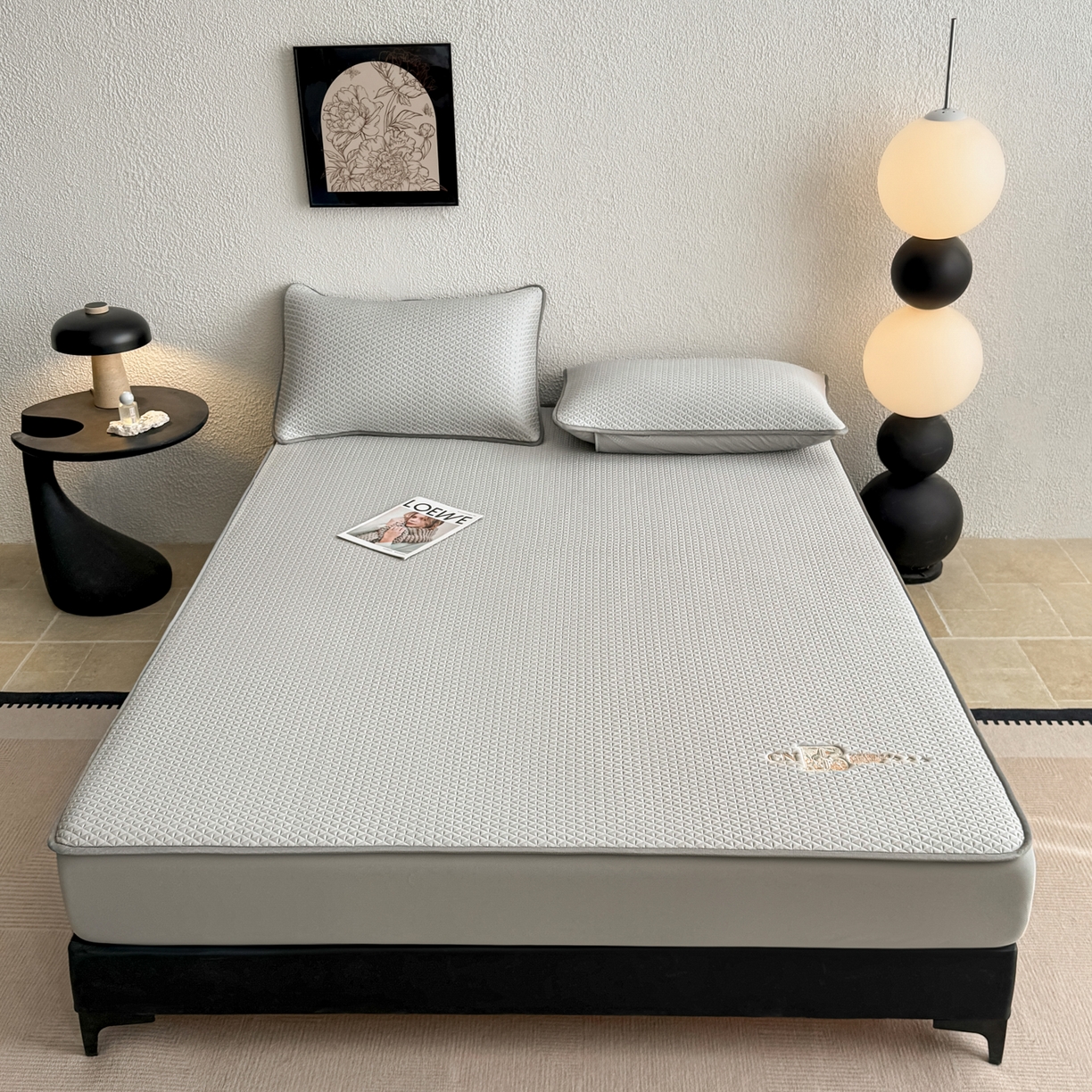 91家纺网 家纺一手货源 找家纺 鑫姿席业 2026新款A类PE凉感抗菌席凉席席子-几何花静系列 几何花境-灰（床笠款）