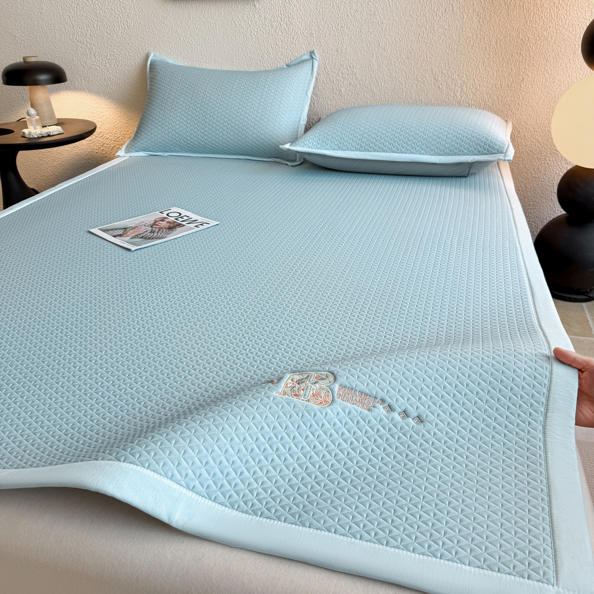 91家纺网 家纺一手货源 找家纺 鑫姿席业 2026新款A类PE凉感抗菌席凉席席子-几何花静系列 几何花境-蓝（床垫款）