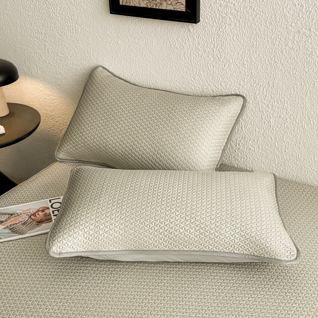 91家纺网 家纺一手货源 找家纺 鑫姿席业 2026新款A类PE凉感抗菌席凉席席子-几何花静系列 几何花境-咖（床笠款）