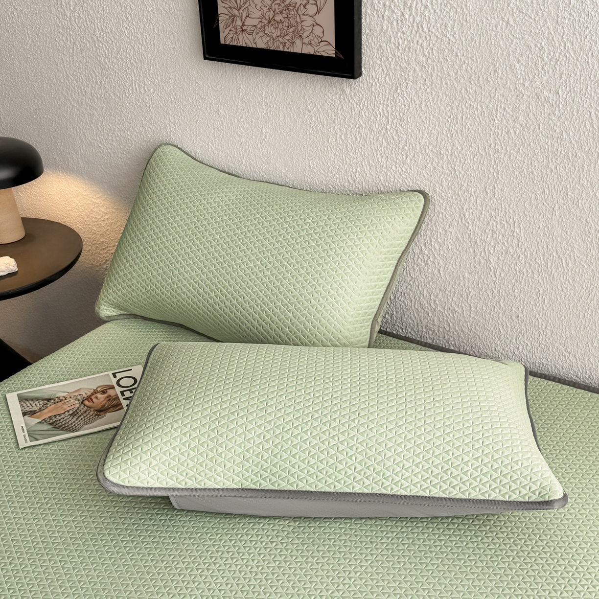 91家纺网 家纺一手货源 找家纺 鑫姿席业 2026新款A类PE凉感抗菌席凉席席子-几何花静系列 几何花境-绿（床笠款）