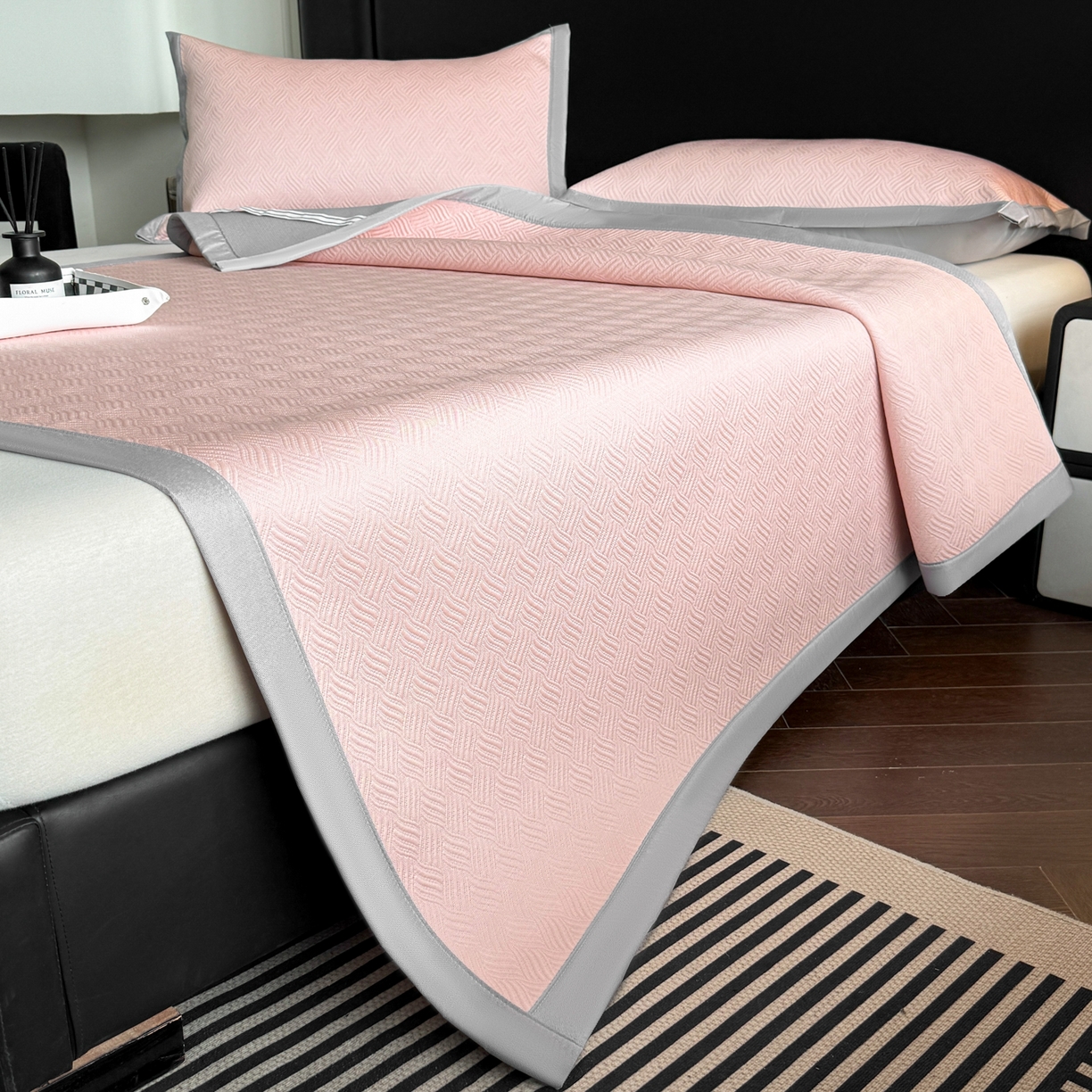 91家纺网 家纺一手货源 找家纺 鑫顺欣 2026新款A类冰豆豆席凉席席子 浪叠粉