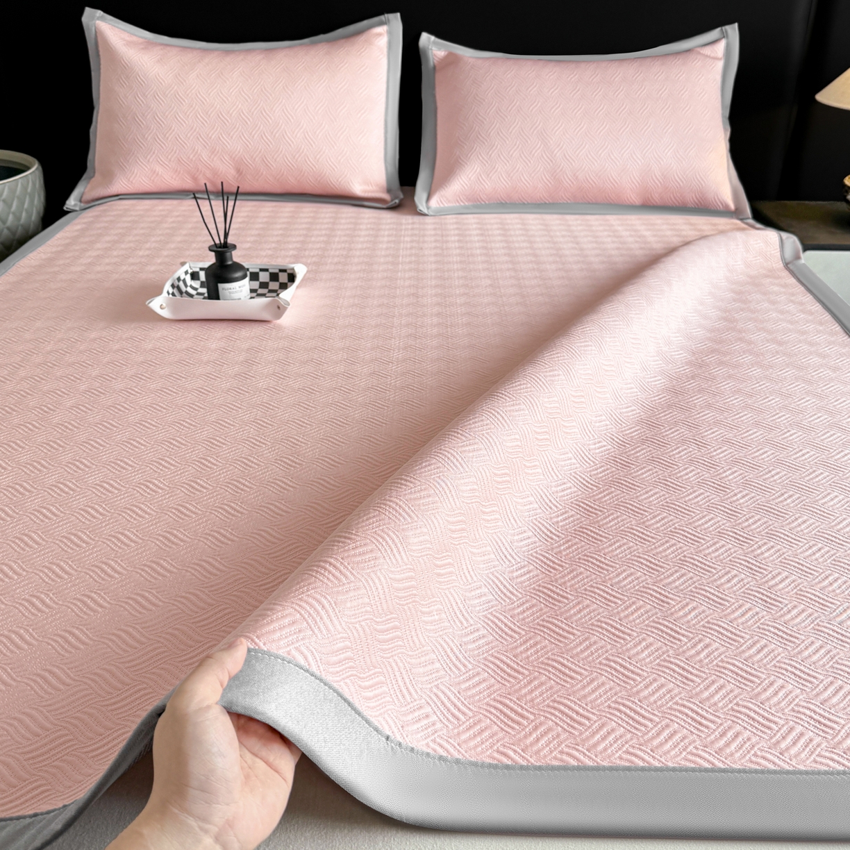 91家纺网 家纺一手货源 找家纺 鑫顺欣 2026新款A类冰豆豆席凉席席子 浪叠粉