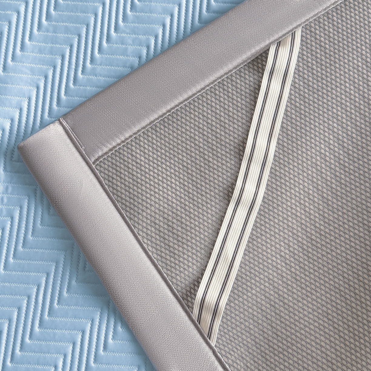 91家纺网 家纺一手货源 找家纺 鑫顺欣 2026新款A类冰豆豆席凉席席子 织浪蓝