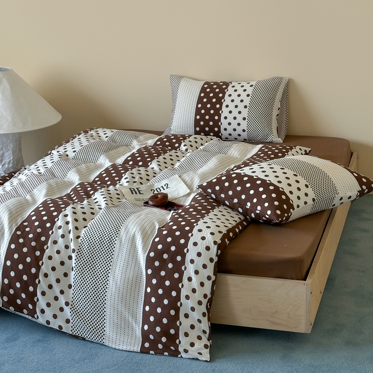 91家纺网 家纺一手货源 找家纺 山舍家居 2026新款全棉A类双层纱四件套元气波点【会员➖20元 含包装价格】 元气波波-咖