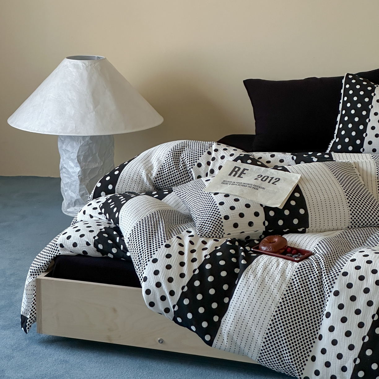 91家纺网 家纺一手货源 找家纺 山舍家居 2026新款全棉A类双层纱四件套元气波点【会员➖20元 含包装价格】 元气波波-黑