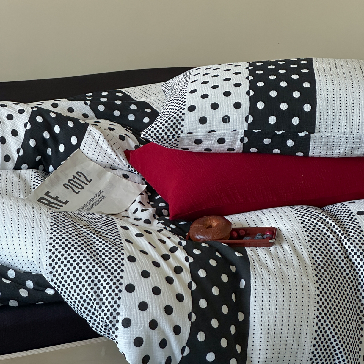 91家纺网 家纺一手货源 找家纺 山舍家居 2026新款全棉A类双层纱四件套元气波点【会员➖20元 含包装价格】 元气波波-黑