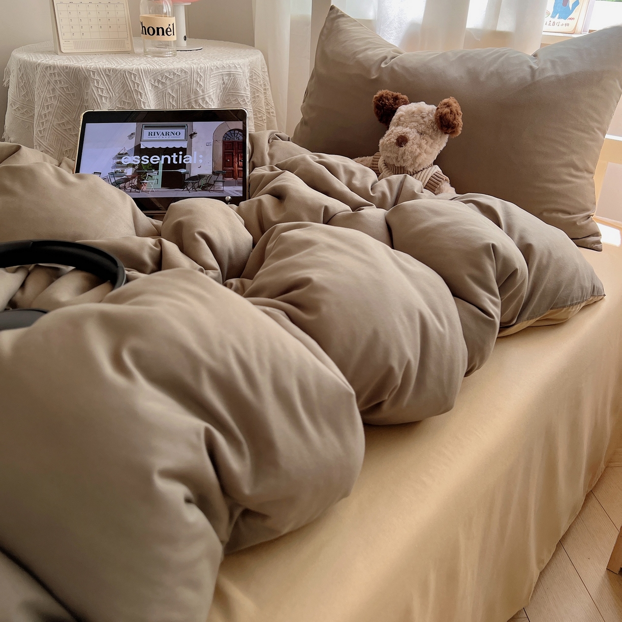 91家纺网 家纺一手货源 找家纺 缦绣阁家纺 2026新款亲肤水洗棉纯色四件套床单被罩被套单件学生宿舍上下铺单人三件套 椰子灰卡其