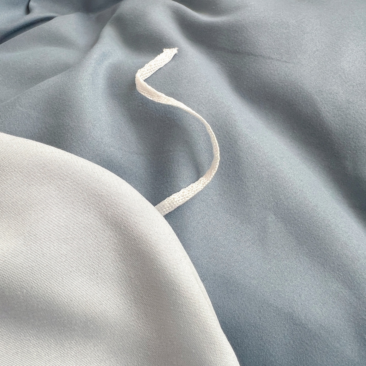 91家纺网 家纺一手货源 找家纺 缦绣阁家纺 2026新款亲肤水洗棉纯色四件套床单被罩被套单件学生宿舍上下铺单人三件套 月光雾兰