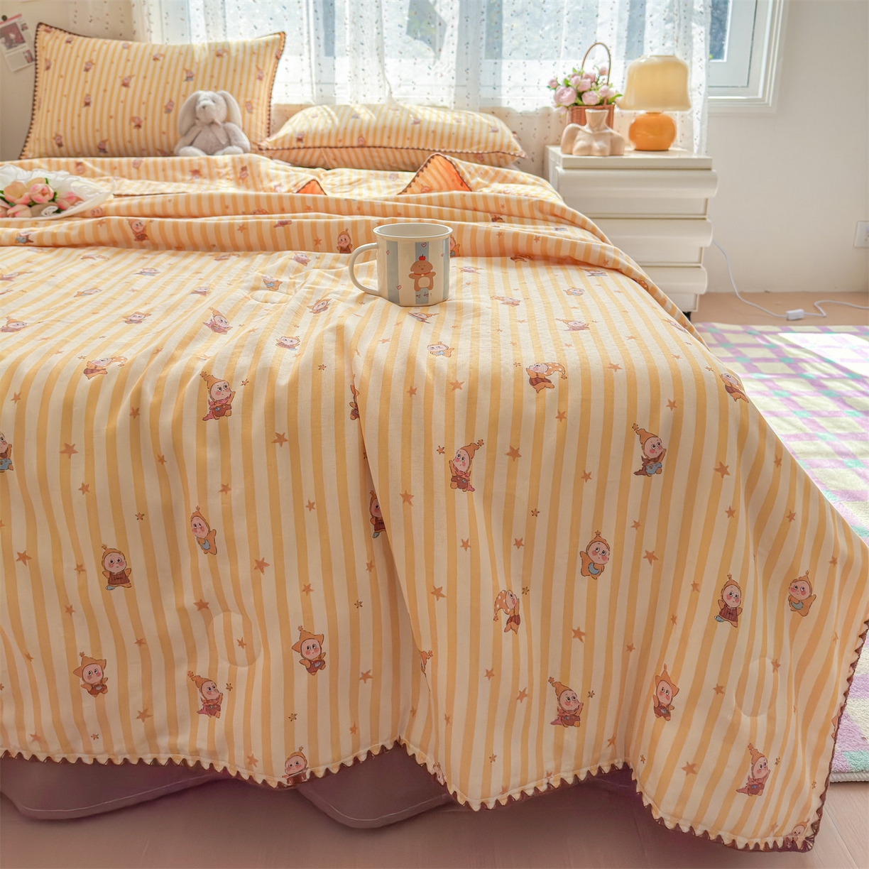 91家纺网 家纺一手货源 找家纺 被窝家纺 2026春夏新款贝壳边全棉双层纱大豆夏凉被空调被夏被四件套 萌星