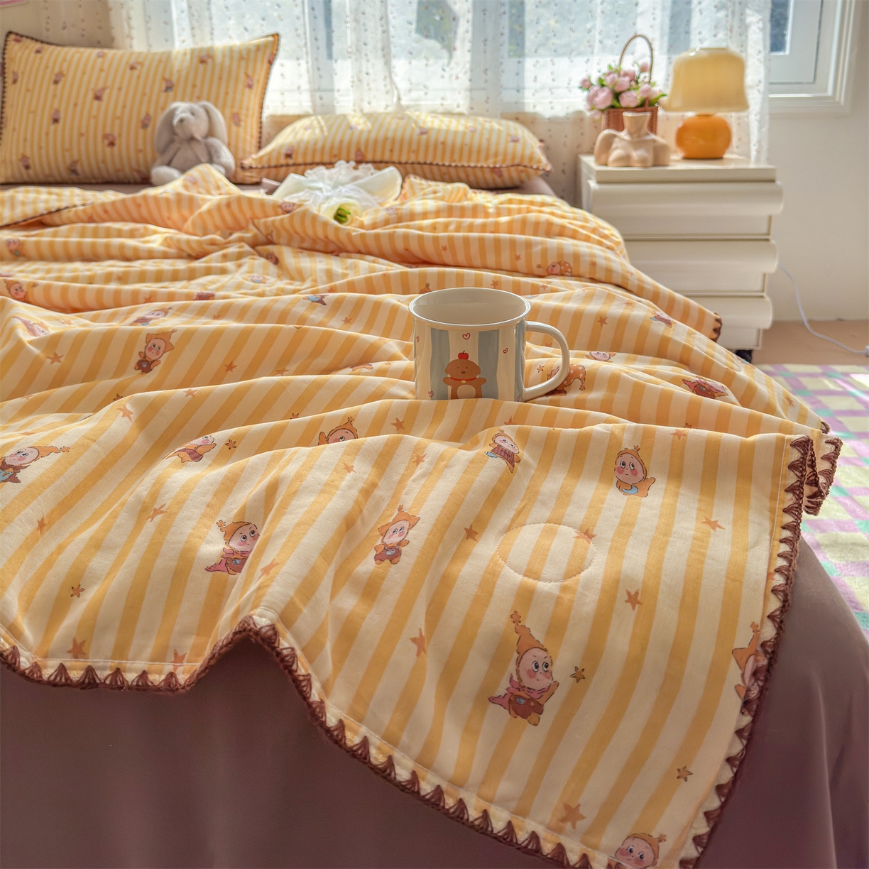 91家纺网 家纺一手货源 找家纺 被窝家纺 2026春夏新款贝壳边全棉双层纱大豆夏凉被空调被夏被四件套 萌星