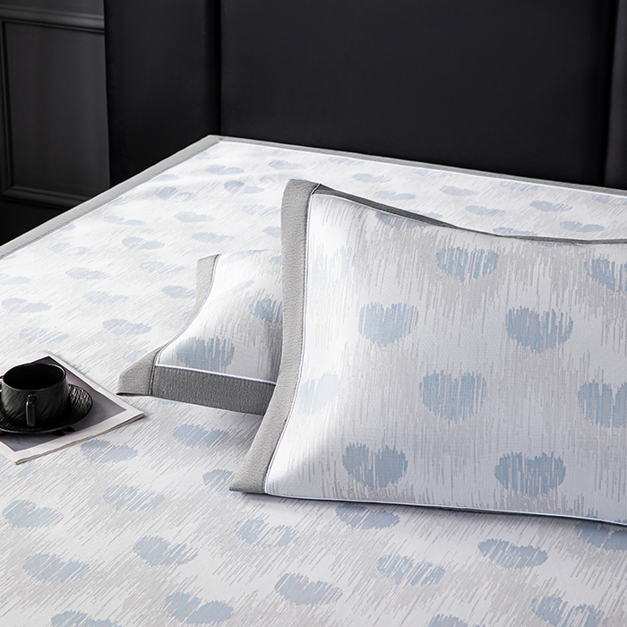 91家纺网 家纺一手货源 找家纺 小牛席业 2026新款爱心凉感冰丝席凉席席子 蓝色