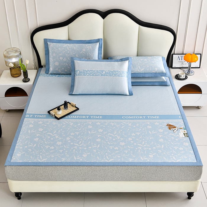 91家纺网 家纺一手货源 找家纺 小牛席业 2026新款加厚款碳光凉感印花冰丝席凉席席子 琉璃叶语-蓝色