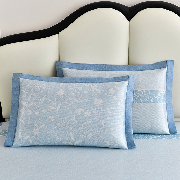 91家纺网 家纺一手货源 找家纺 小牛席业 2026新款加厚款碳光凉感印花冰丝席凉席席子 琉璃叶语-蓝色