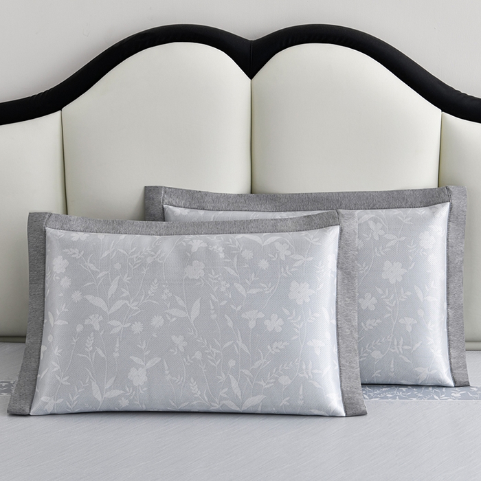 91家纺网 家纺一手货源 找家纺 小牛席业 2026新款加厚款碳光凉感印花冰丝席凉席席子 琉璃叶语-灰色