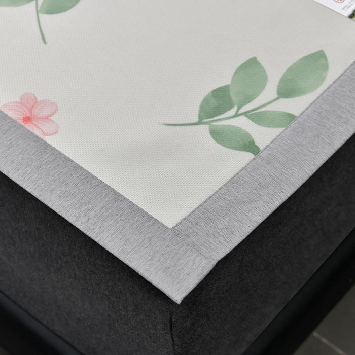 91家纺网 家纺一手货源 找家纺 小牛席业 2026新款加厚款碳光凉感印花冰丝席凉席席子 花间集