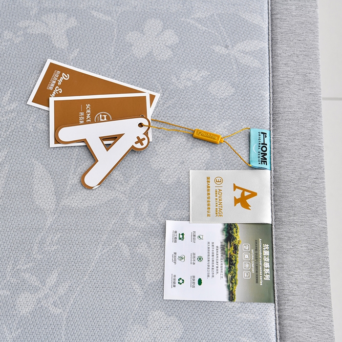 91家纺网 家纺一手货源 找家纺 小牛席业 2026新款加厚款碳光凉感印花冰丝席凉席席子 琉璃叶语-灰色