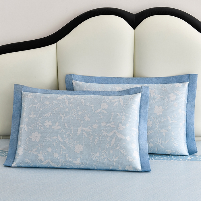 91家纺网 家纺一手货源 找家纺 小牛席业 2026新款加厚款碳光凉感印花冰丝席凉席席子 琉璃叶语-蓝色