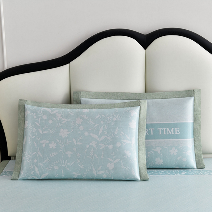 91家纺网 家纺一手货源 找家纺 小牛席业 2026新款加厚款碳光凉感印花冰丝席凉席席子 琉璃叶语-绿色