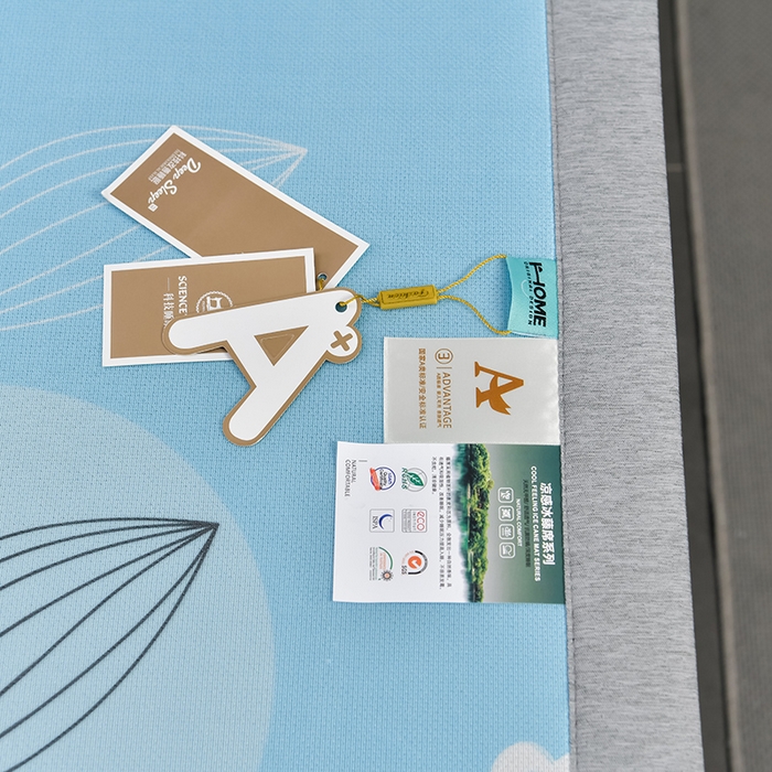 91家纺网 家纺一手货源 找家纺 小牛席业 2026新款加厚款碳光凉感印花冰丝席凉席席子 清凉夏日