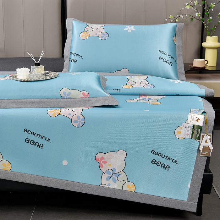 91家纺网 家纺一手货源 找家纺 小牛席业 2026新款加厚款碳光凉感印花冰丝席凉席席子 花纹小熊