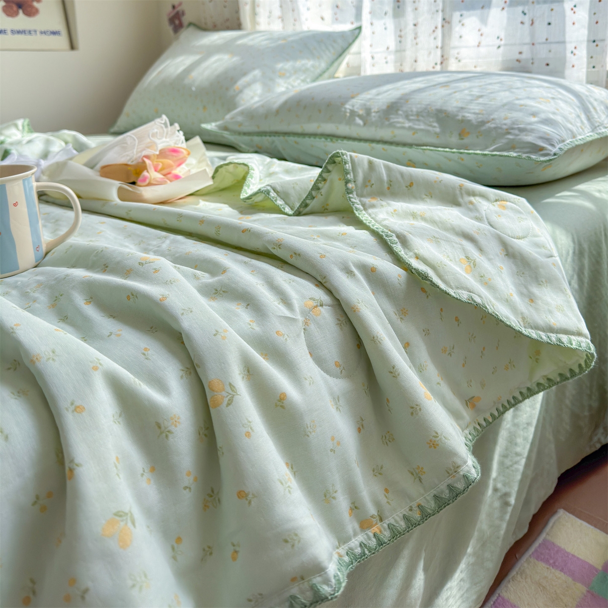 91家纺网 家纺一手货源 找家纺 被窝家纺 2026春夏新款贝壳边全棉双层纱大豆夏凉被空调被夏被四件套 柠檬花