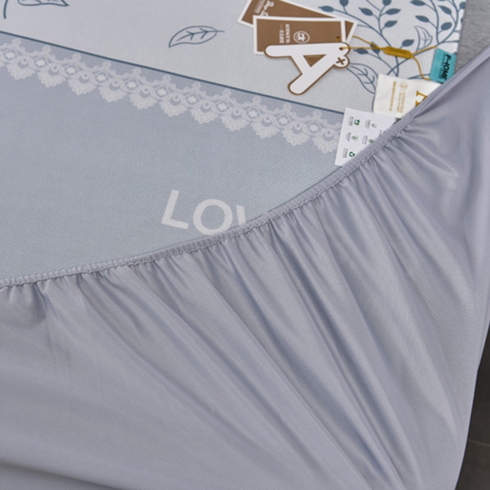 91家纺网 家纺一手货源 找家纺 小牛席业 2026新款加厚款碳光凉感印花冰丝席凉席席子(床笠款） 清新叶语-灰