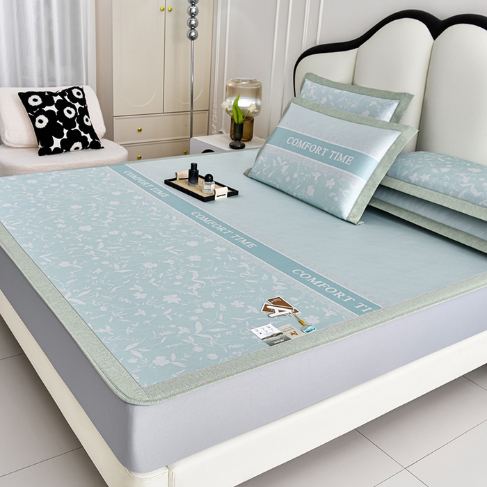 91家纺网 家纺一手货源 找家纺 小牛席业 2026新款加厚款碳光凉感印花冰丝席凉席席子(床笠款） 琉璃叶语-绿色