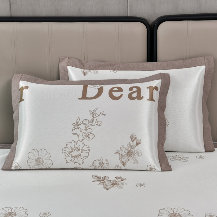 91家纺网 家纺一手货源 找家纺 小牛席业 2026新款加厚款碳光凉感印花冰丝席凉席席子(床笠款） 轻奢赫本